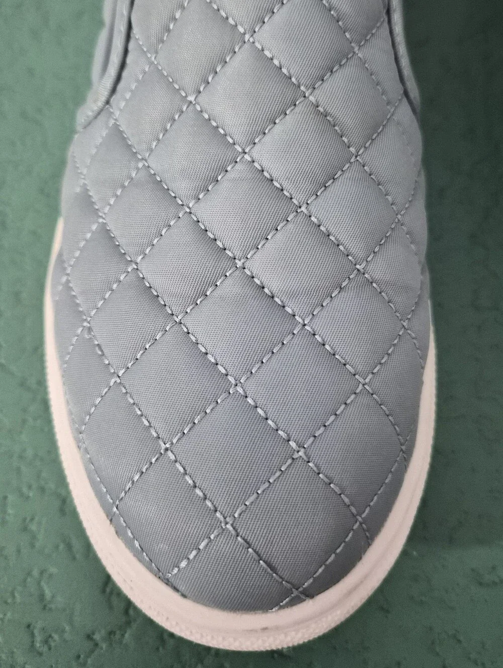 Steve Madden Ecentric-Q Quilted Slip On Sneakers 8.5M Slate Blue Preppy Sporty
